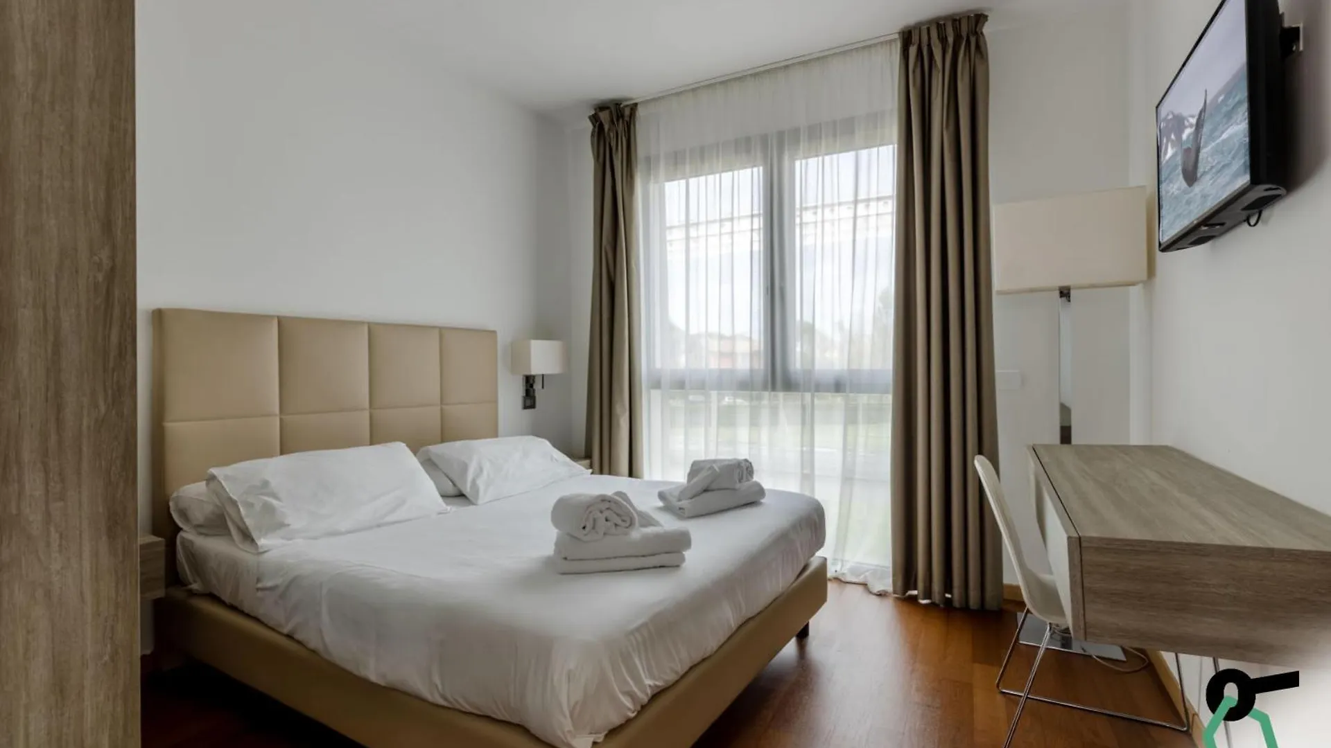 Hotiday Room Collection - Pisa Italy