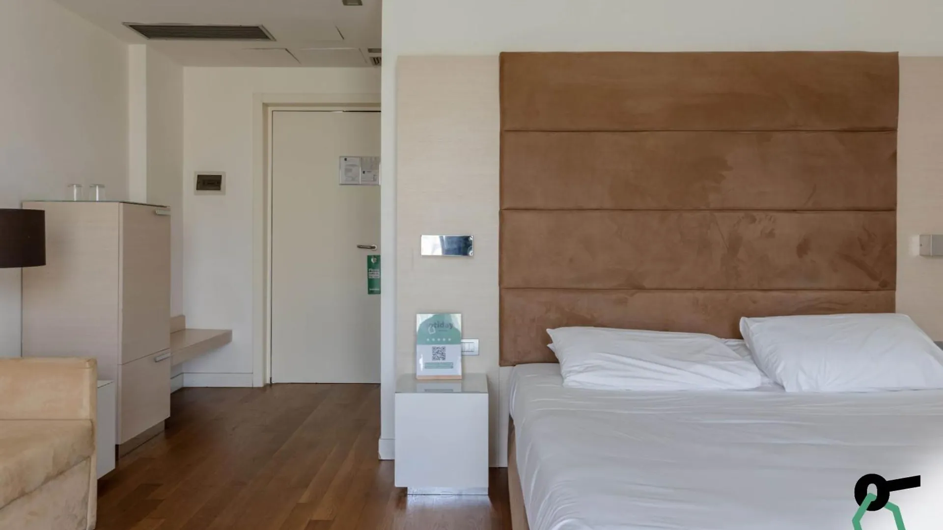 ***** Hotel Hotiday Room Collection - Pisa Italia
