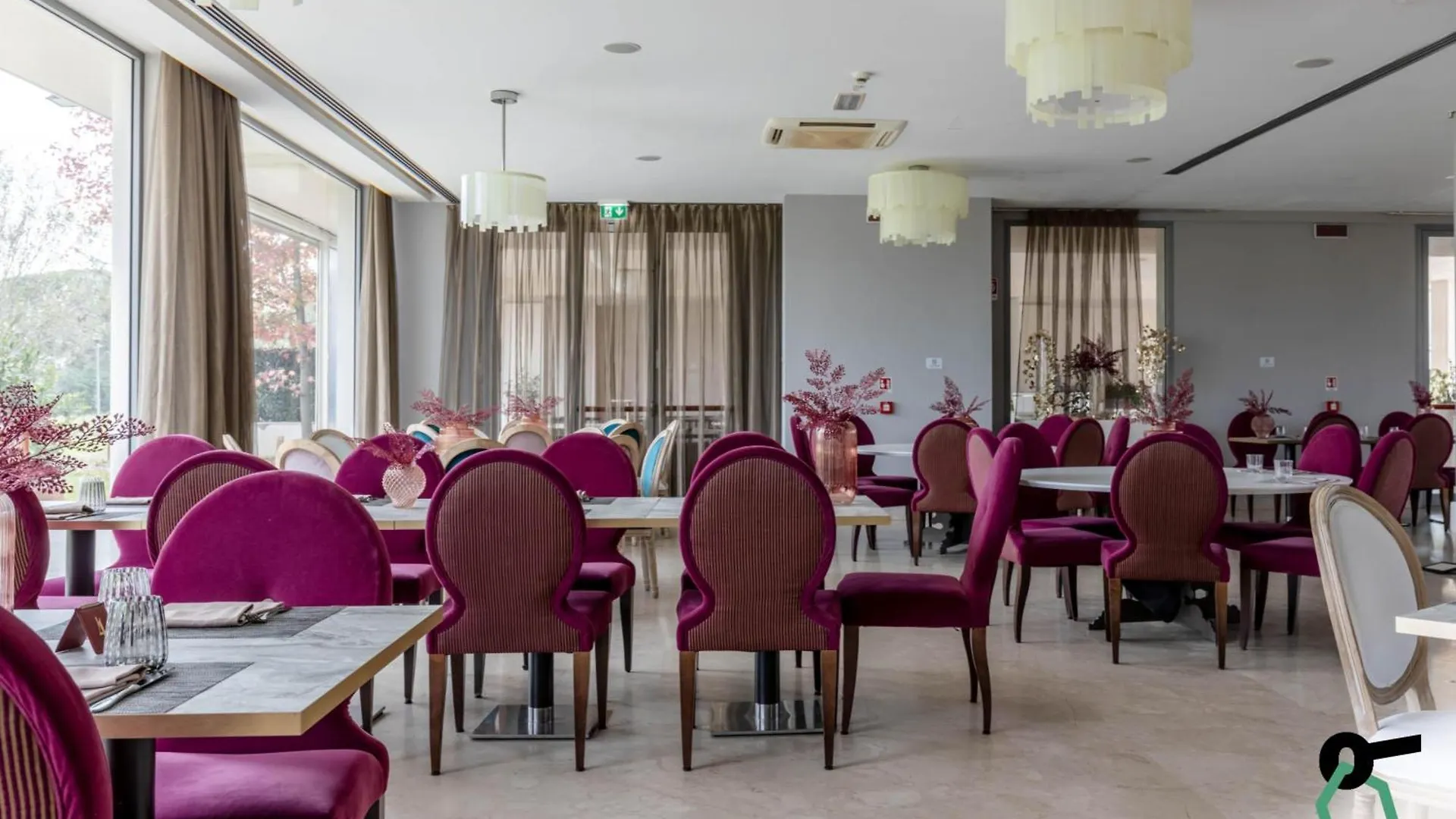 Hotiday Room Collection - Pise 5*,  Italie