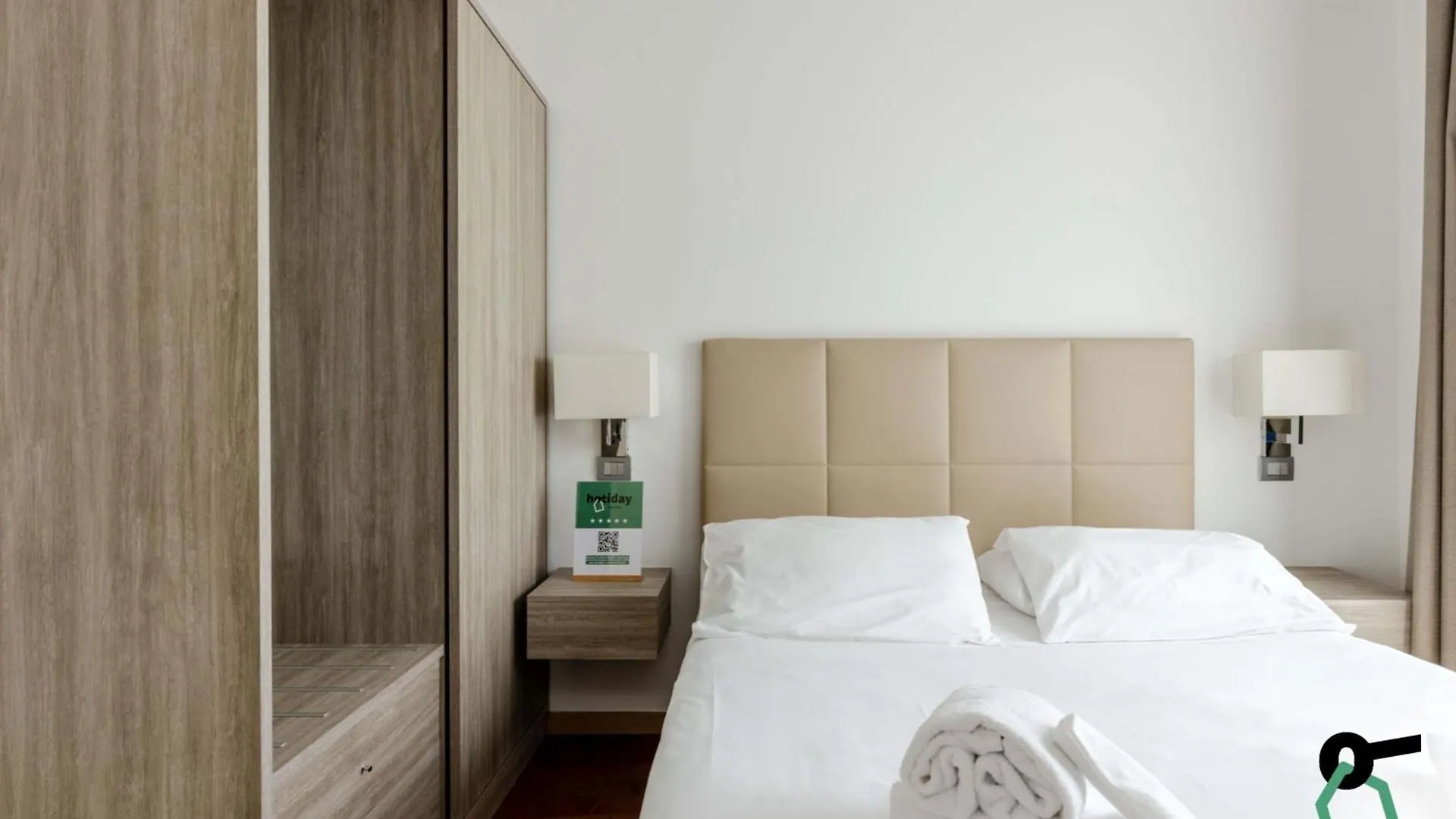 Hotiday Room Collection - Pisa 5*,
